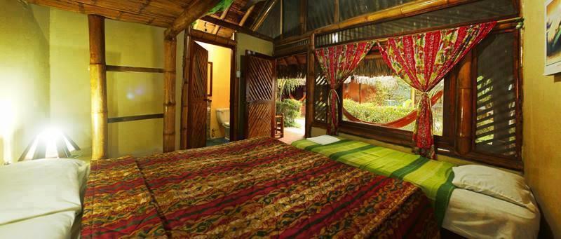 Hotel Sumpa Монтаньита Экстерьер фото